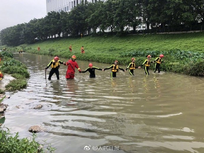 深圳遭遇洪水侵袭危机